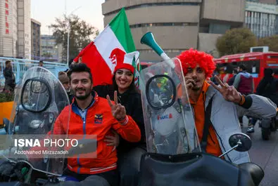 زنان تهران پس از بازی ایران و ولز