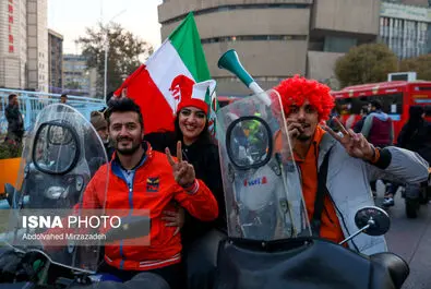 زنان تهران پس از بازی ایران و ولز