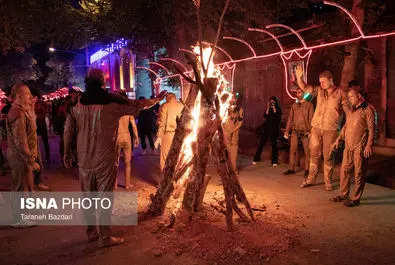 آیین «گل مالی »در روز عاشورا