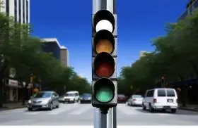 اضافه شدن رنگ سفید به چراغ راهنمایی و رانندگی!