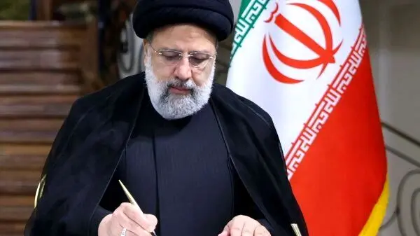 رئیسی یک قانون مربوط به بیمه سازمان تامین اجتماعی را ابلاغ کرد