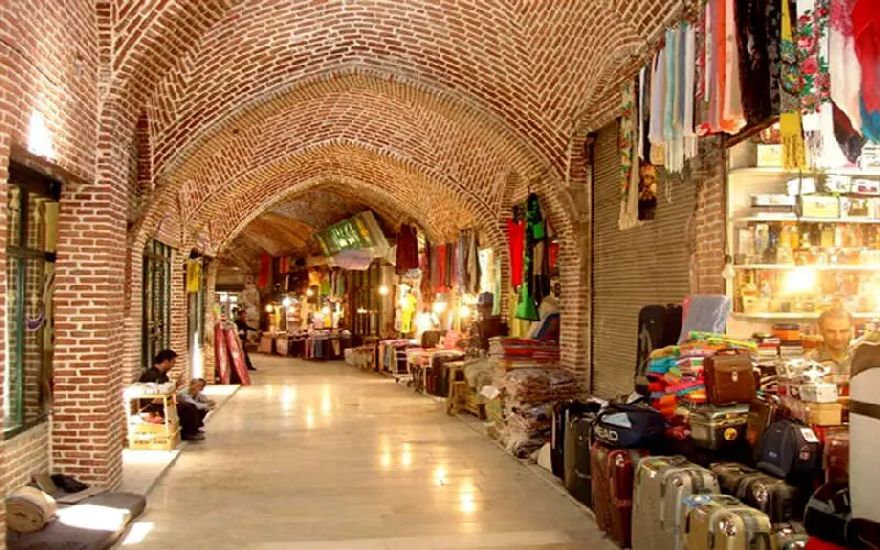 ارومیه را آب برد ؛ باران سقف بازار تاریخی ارومیه را تخریب کرد + چند فیلم 