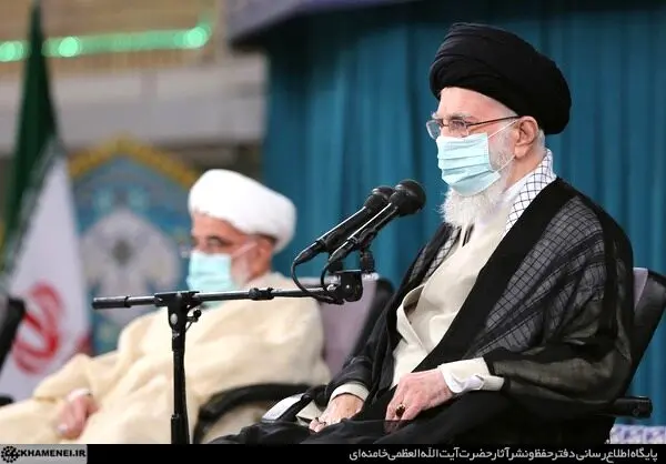 رهبر انقلاب: نقشه سیاسی دنیا در حال تغییر است / غلط می‌کند کسی که فکر کندن درخت تنومند جمهوری اسلامی را بٌکند