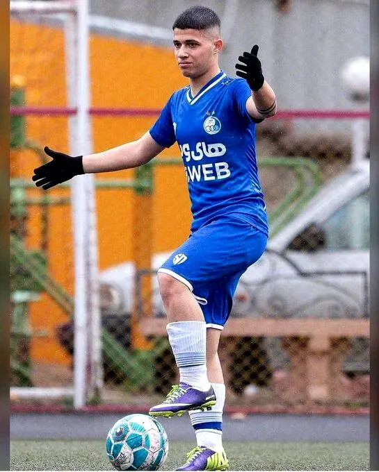 هافبک یاغی استقلال به پرسپولیس رفت 