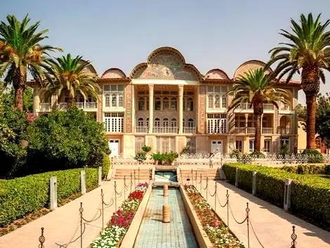 درگیری در باغ قوام نارنجستان شیراز بر سر حجاب/ مدیر مجموعه بازداشت شد!