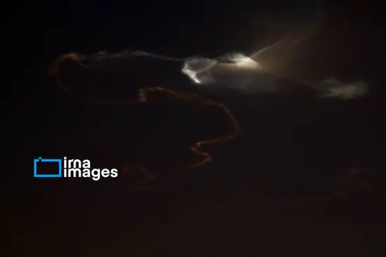  فیلم/ شلیک موشک هولناک هایپرسونیک فتاح از ایران

