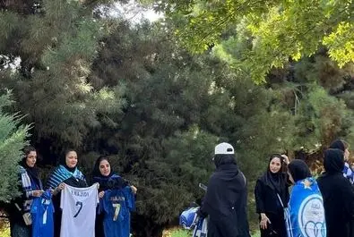 حضور زنان در ورزشگاه آزادی پیش از بازی استقلال و مس