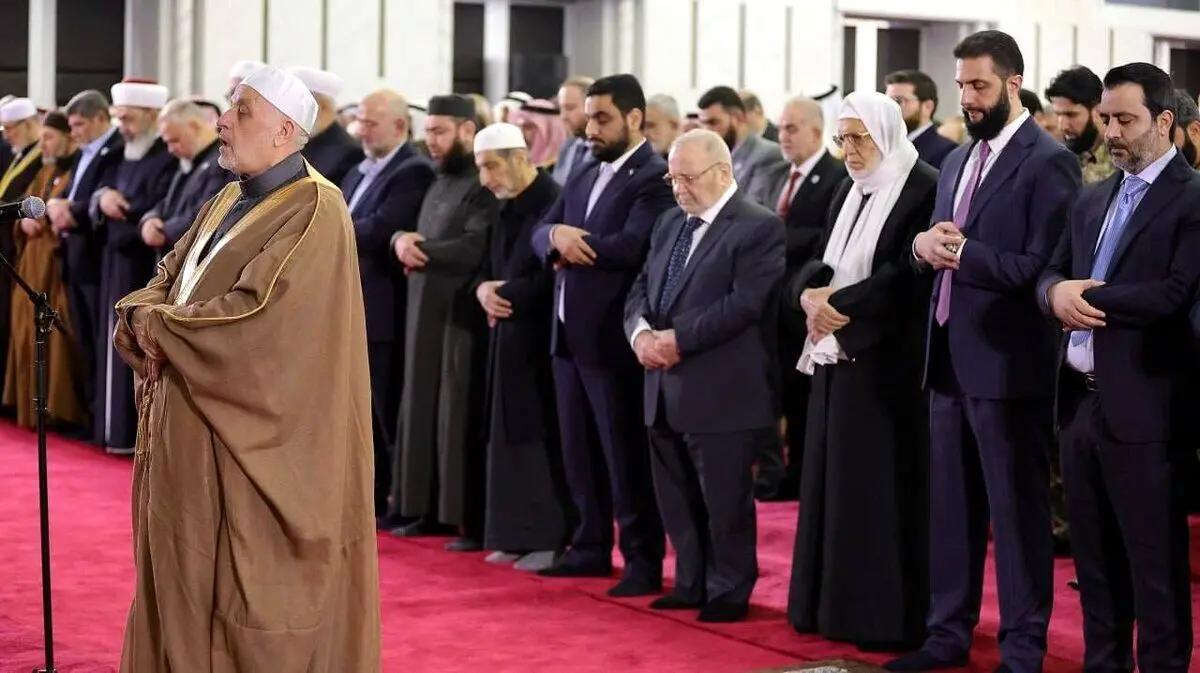 تعظیم محمد جولانی در مقابل پدرش+فیلم