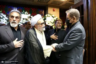 مراسم ترحیم مادر اسحاق جهانگیری