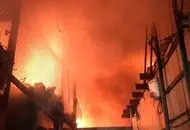 یک مجتمع تجاری در سرعین آتش گرفت