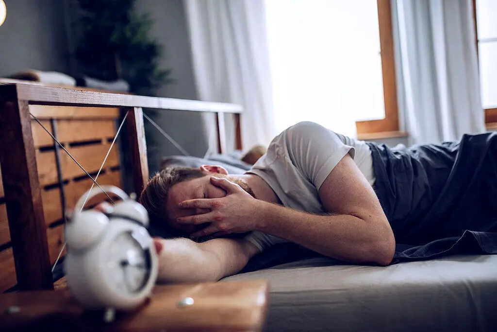 شروع‌ کار، وقتی همه خوابند | کاری که دولت رئیسی با کارمندان کرد