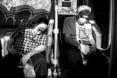 خواب در هیاهو