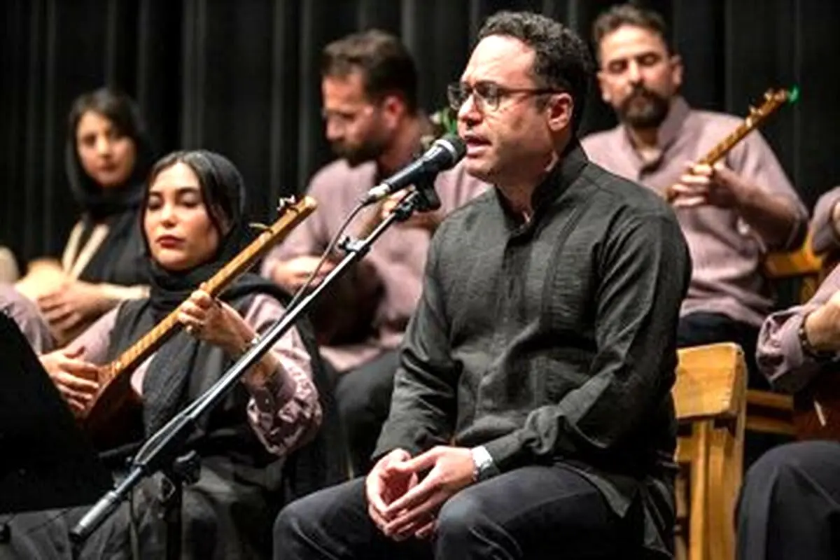 تاج ممنوع‌الکار شد؟