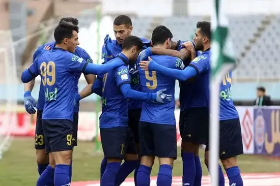دو امتیاز استقلال در اراک جا ماند