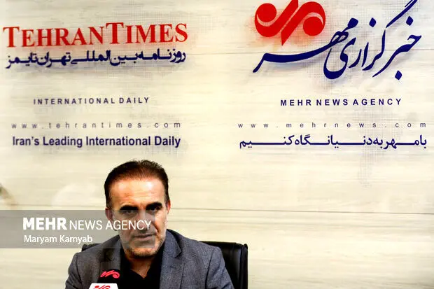 مسئولان پاسخ دهند که چرا پزشکان مهاجرت می‌کنند؟