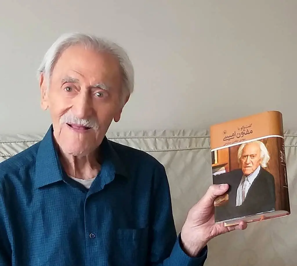 «مفتون امینی» درگذشت
