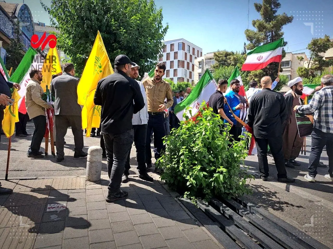 کپی برداری قالیباف از روی دست احمدی‌نژاد و جلیلی +فیلم

