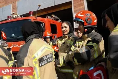 دختران آتش نشان