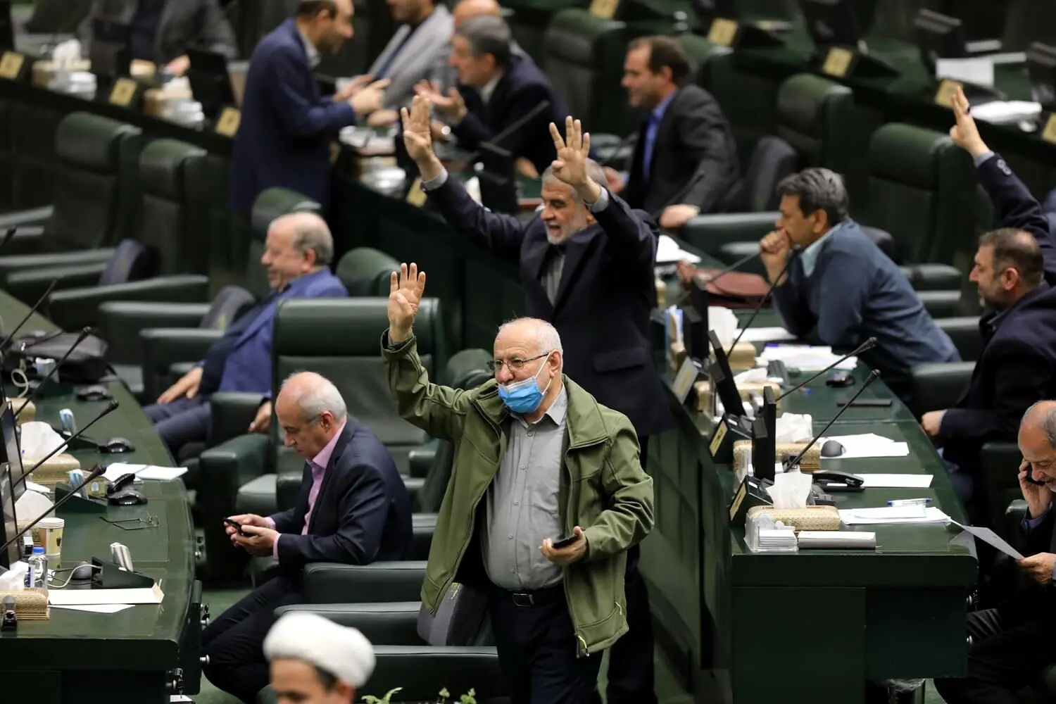 تامین سوخت زمستانی، جلسه مجلس را غیرعلنی کرد! 