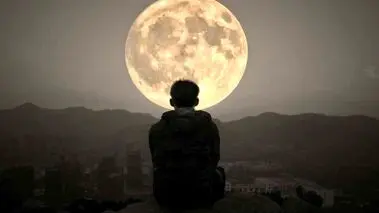 اولین ماه خونی سال ۲۰۲۲
