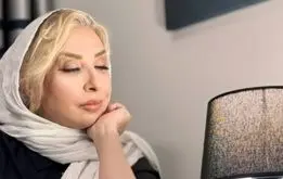 آوازخوانی مرجانه گلچین بر سر مزار مادرش+فیلم