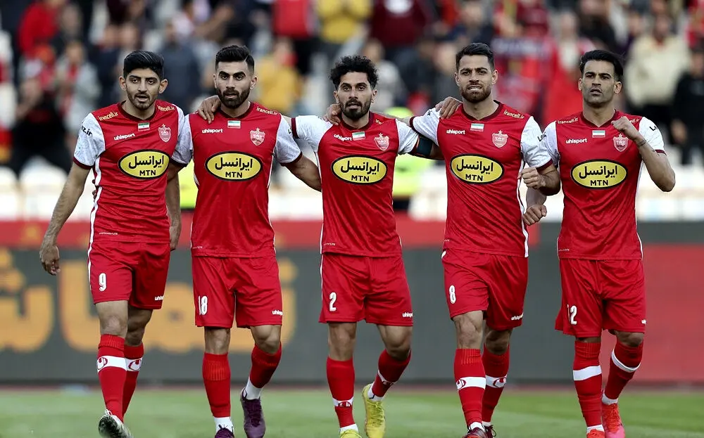 پرسپولیس از قهرمانی دور شد