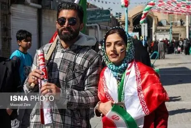 حضور زنان با تیپ و حجاب متفاوت در راهپیمایی