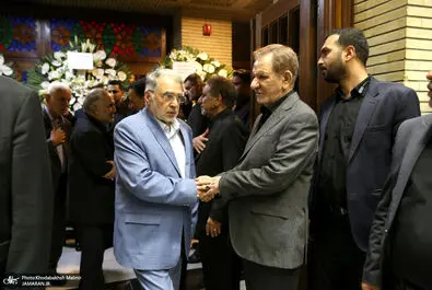 مراسم ترحیم مادر اسحاق جهانگیری