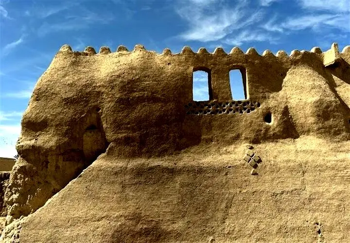 خبر جدید از حمله به سراوان / قلعه تاریخی دزک تخریب شد؟