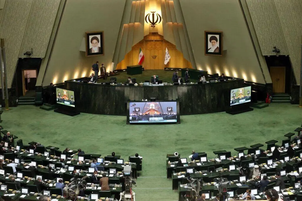 طرح ساماندهی کارکنان دولت فردا در مجلس