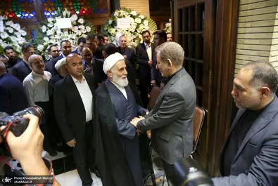 مراسم ترحیم مادر اسحاق جهانگیری