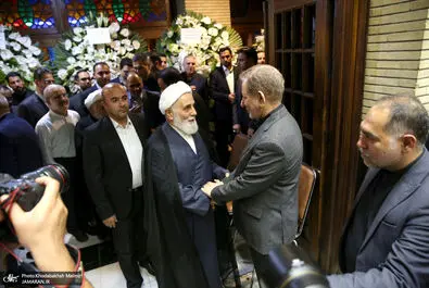 مراسم ترحیم مادر اسحاق جهانگیری
