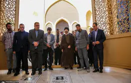  سید محمد خاتمی بر مزار پدرش+عکس