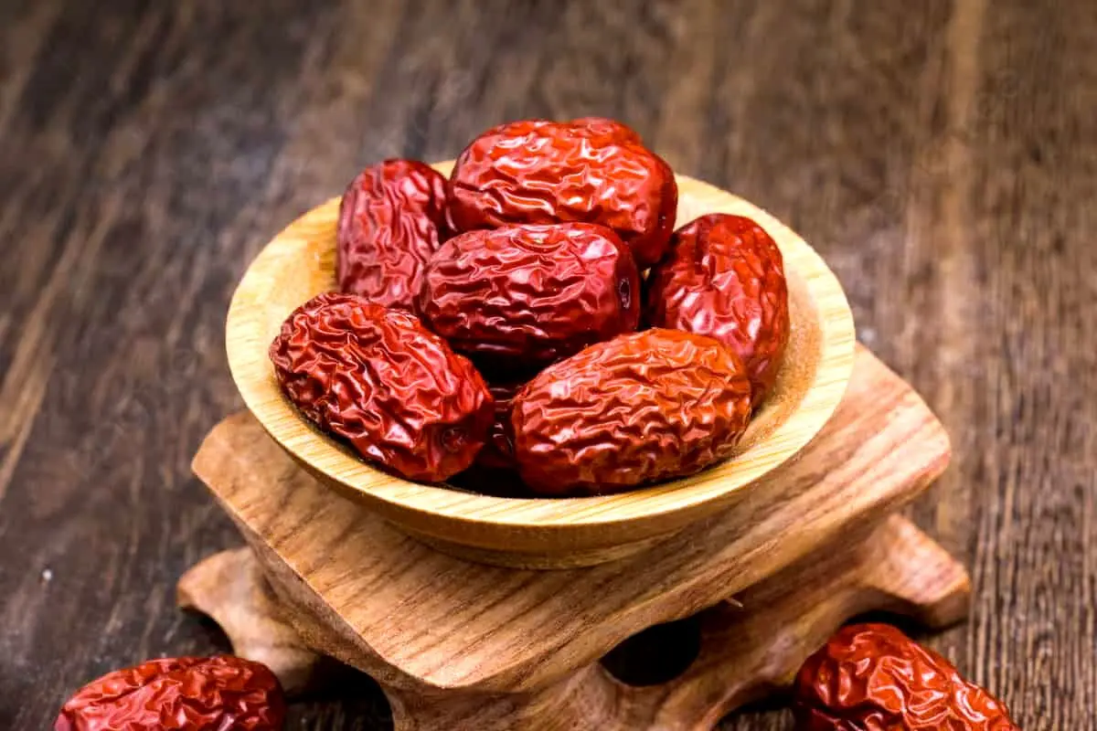 از عناب چه می‌دانید؟ / خواص بی‌نظیر این میوه خوشمزه