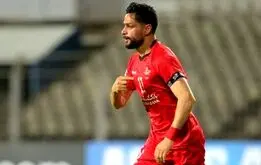 کاپیتان پرسپولیس با پیراهن بنفش هوادار دیده شد