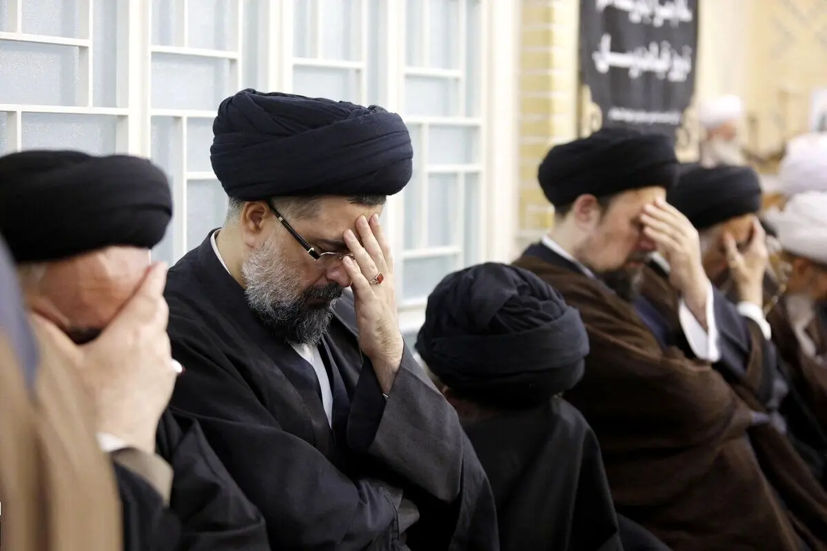 تصاویری جدید از سیدحسن خمینی و دو برادرش در یک مراسم


