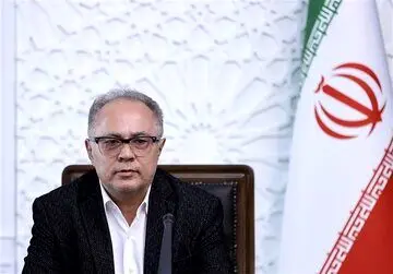 برکناری معاون پزشکیان / سفر قطب جنوب کار دست دبیری داد