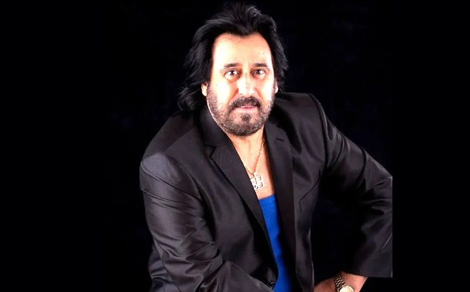شهرام شب‌پره عزادار برادرش شد +عکس