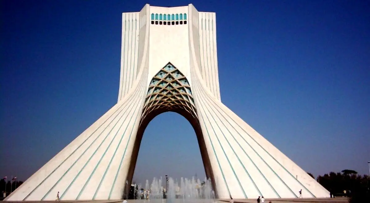 تصویر یمن بر روی برج آزادی + عکس