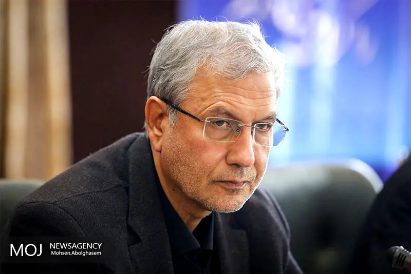 علی ربیعی: «من و تو» جشن انقلاب را ربود /درباره‌ سقوط شاه داستان‌سرایی نکنیم / فرح فکر می‌کرد بدنه‌ی روشنفکری را جذب کند برای نجات شاه خوب است

