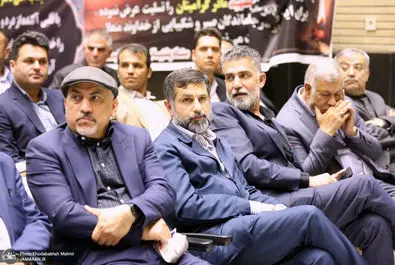 مراسم ترحیم مادر اسحاق جهانگیری