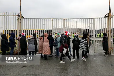 ورود زنان به ورزشگاه آزادی