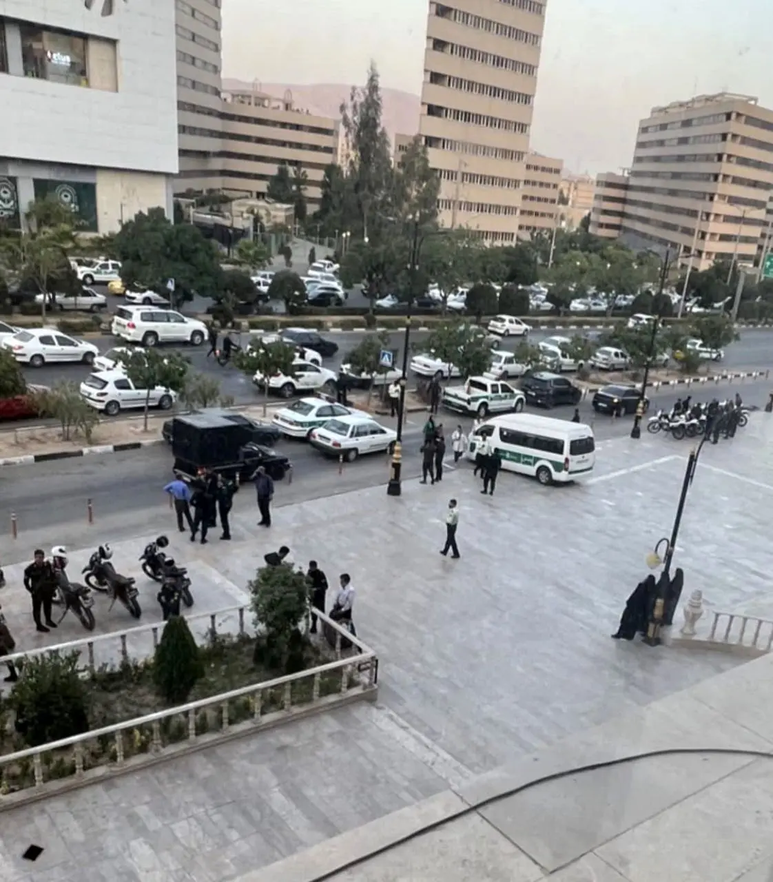 تصویری پربازدید از ون های گشت ارشاد در شیراز 