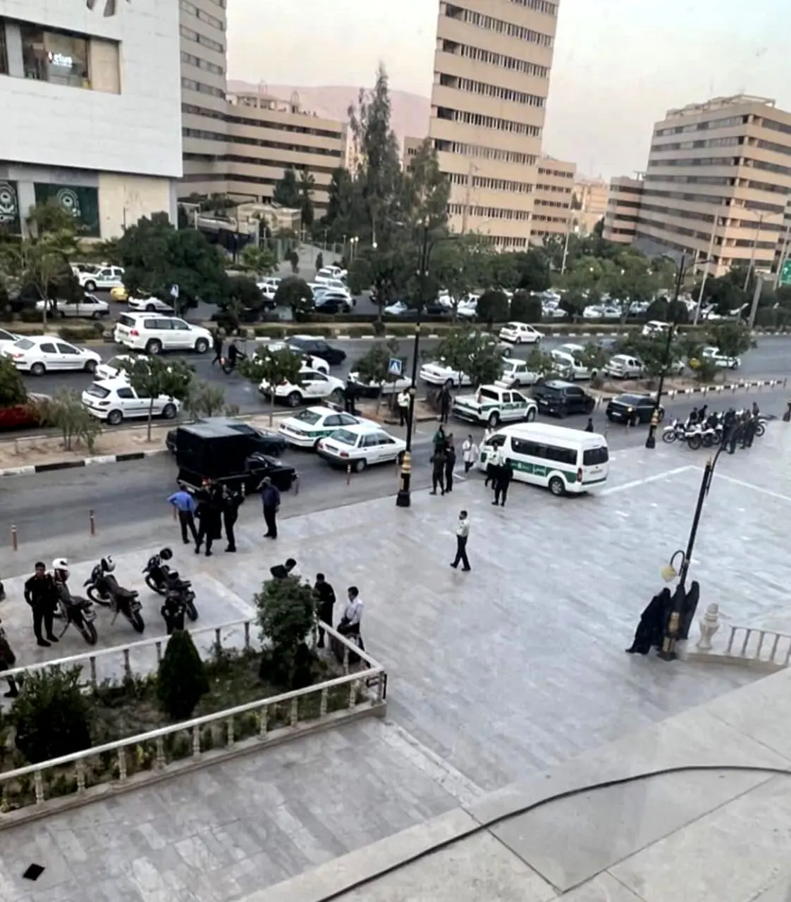تصویری پربازدید از ون های گشت ارشاد در شیراز 