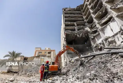 آواربرداری در ساختمان متروپل