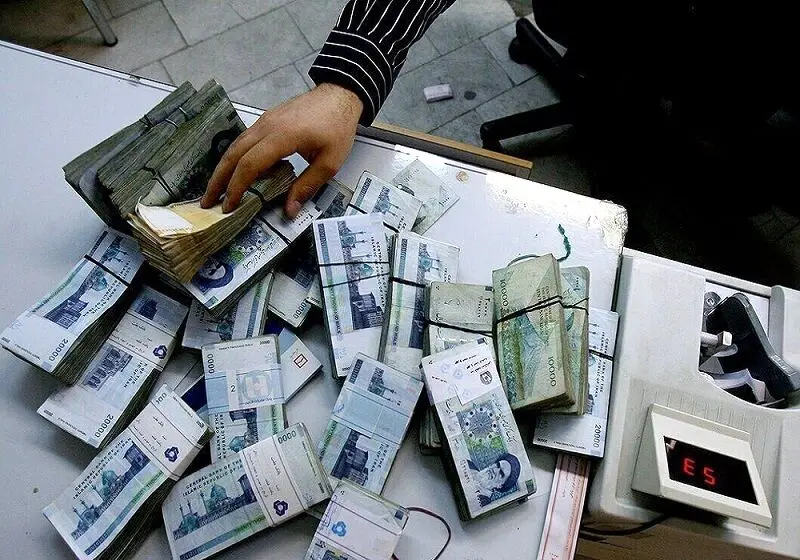 آقای رئیسی خبر دارید؟ پشت‌پرده شرایط وام عجیب  ۳۰۰ میلیونی بانک ملی 