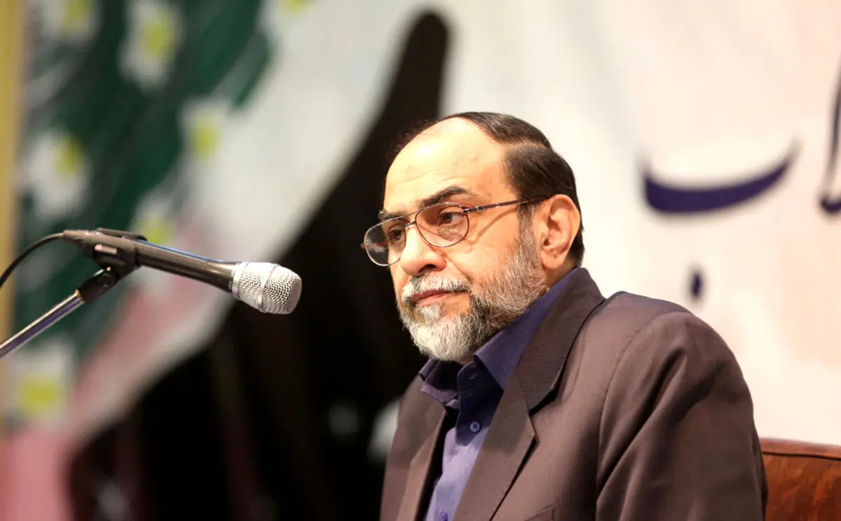 اتهام دوباره  رحیم پورازغدی : روحانی دو تابعیتی است/ یک میلیون نفر از او شکایت کرده اند
