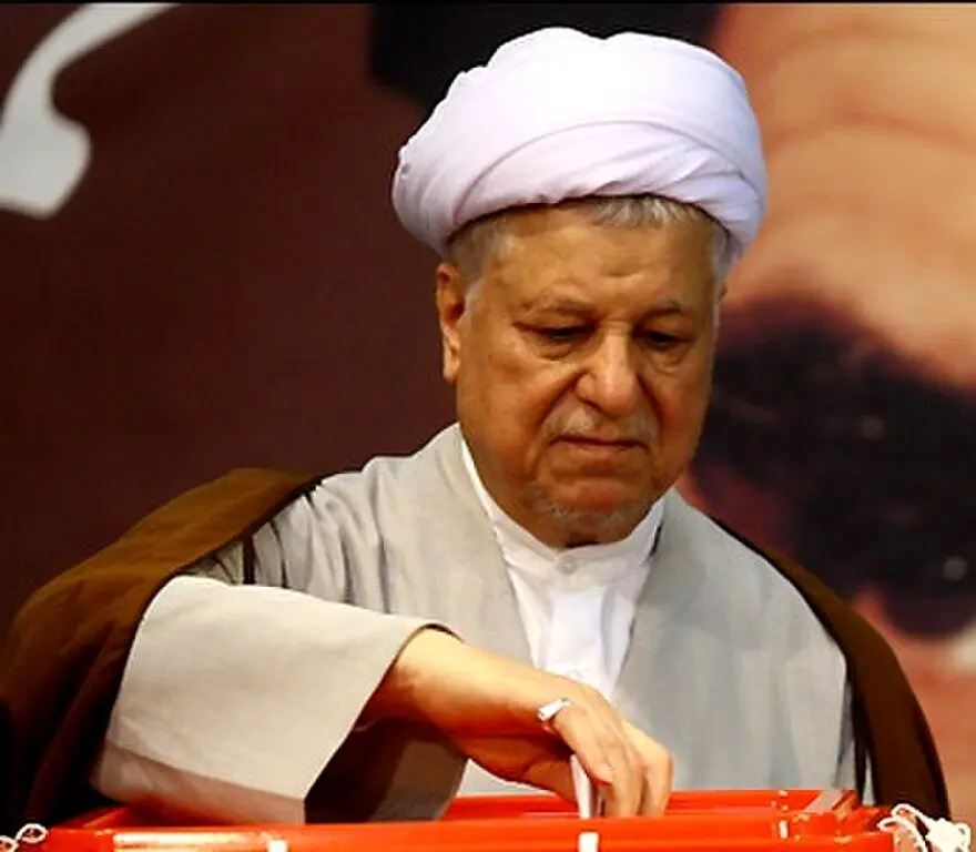 
هاشمی رفسنجانی در استخر نهاد ریاست جمهوری فوت کرد نه استخر فرح