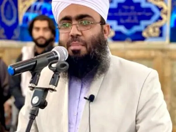 مولوی عبدالغفار نقشبندی از کشور خارج شد