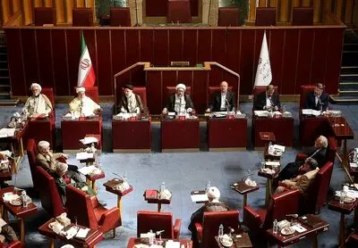جزییات حکم رهبری | چه کسانی حکم مجدد عضویت در مجمع را نگرفتند
